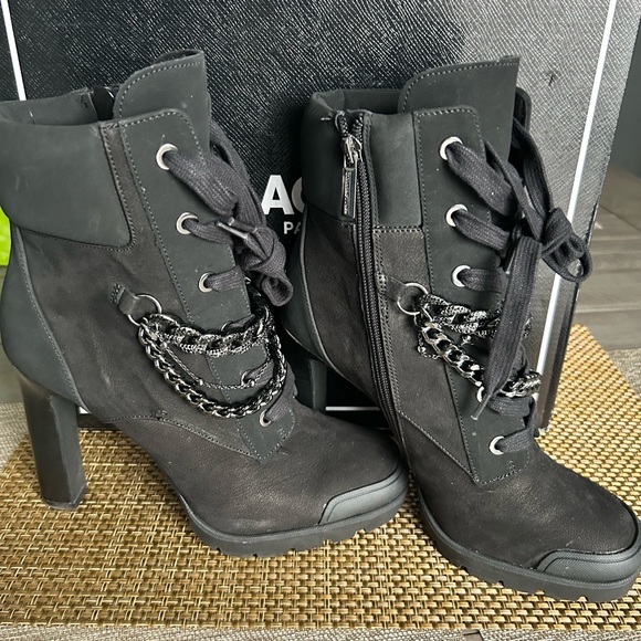 Karl Lagerfeld Paris - Style Victoria Black Heel Boots - Picture 6 of 6